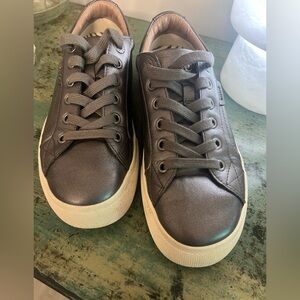 Taos leather sneakers